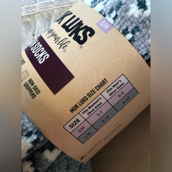 Muk Luks Two Pack Cabin Sock, Size Small/Medium New In Packaging - Picture 4 of 5